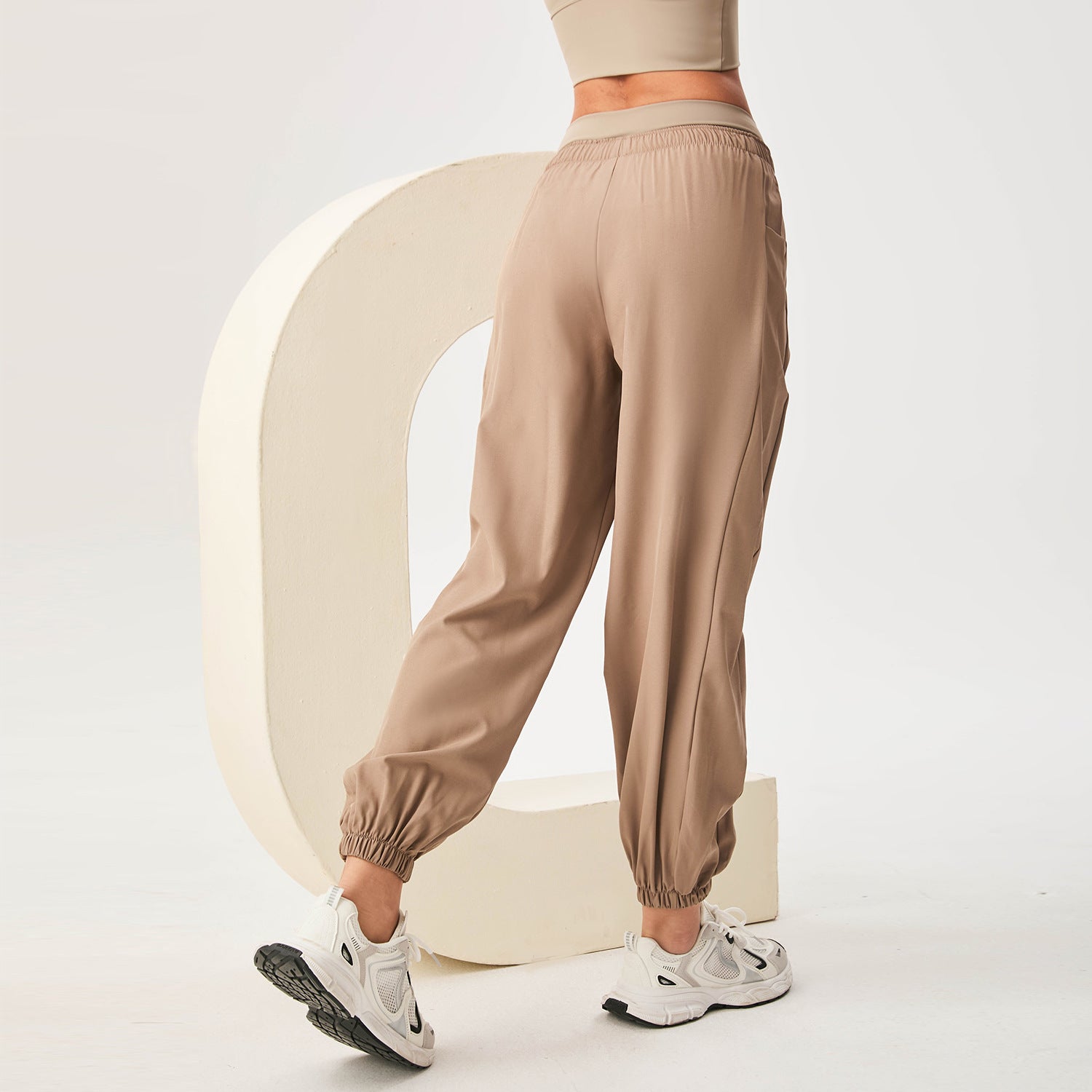 ヨガパンツ ポケット付き  ハイウエスト 裾ゴム ストレッチ リラック 美脚 スポーツ ランニング 速乾