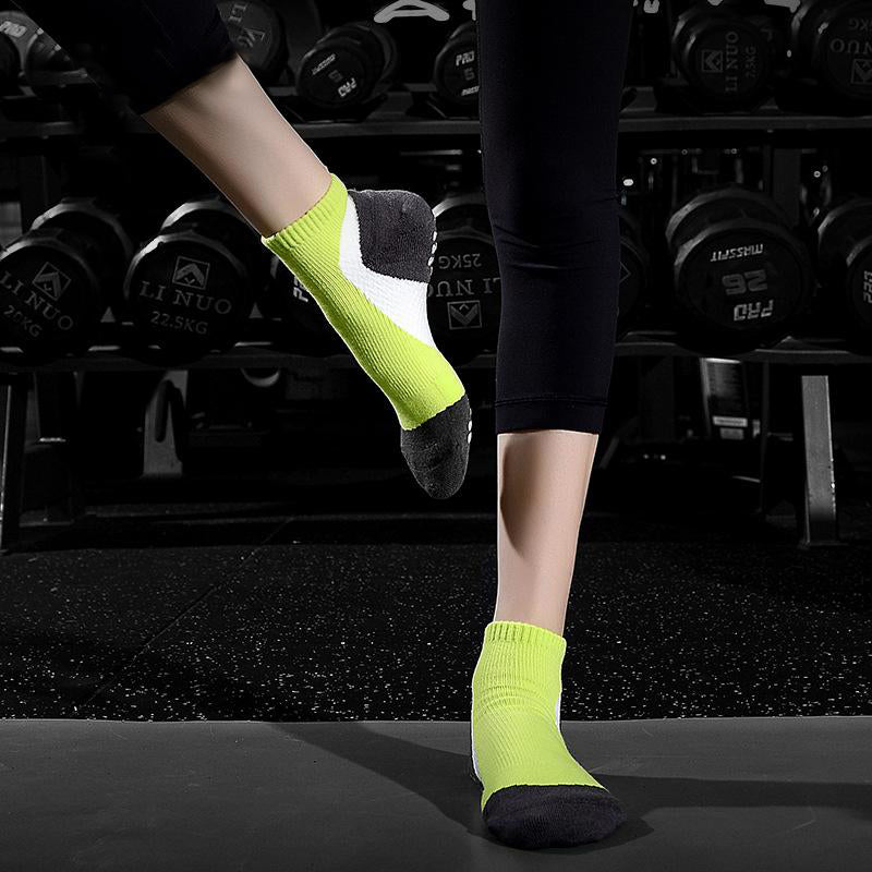 ヨガソックス ヨガグッズ 個性的なデザイン♪ 抜群の肌触り  3色選択可 配色 通気 快適保温  F